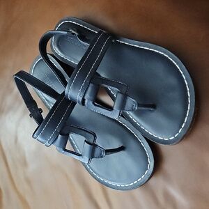 Bernardo women's Navy leather sandals size 8.5 M